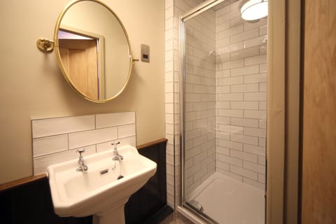 Double Room, Ensuite | Bathroom