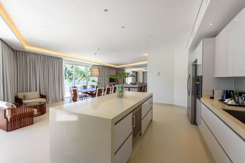 Presidential Suite (Ibiza Three Bedroom Sea View) | Living area | 43-inch flat-screen TV with cable channels, TV