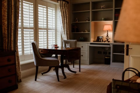 MEWS APARTMENT | Frette Italian sheets, premium bedding, individually decorated