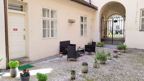 Duplex, 1 Bedroom, Garden Area | Terrace/patio