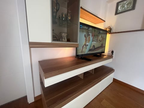 Comfort Apartment, 1 Bedroom, Non Smoking, Garden View | Living area | Flat-screen TV