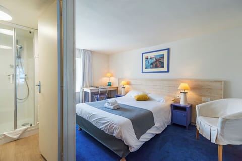 Double Room | Desk, cribs/infant beds, free WiFi