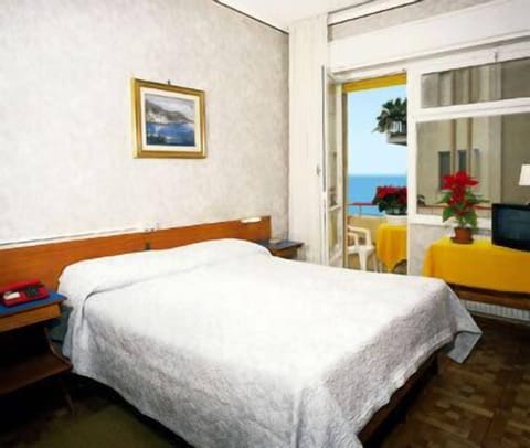 In-room safe, desk, free WiFi, bed sheets