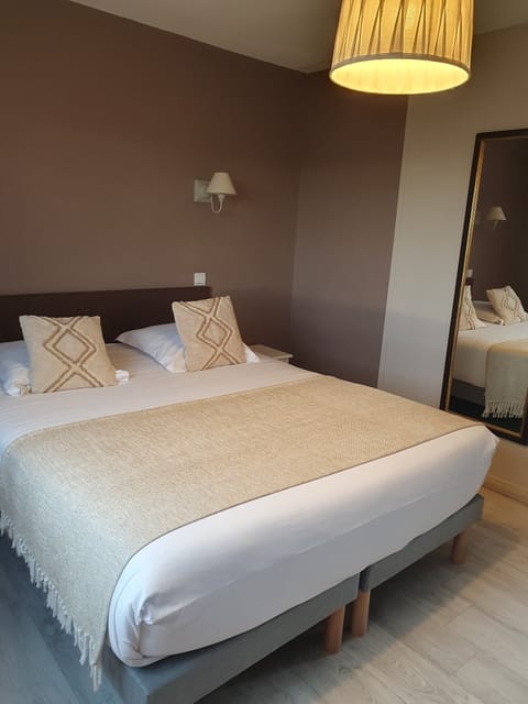 Superior Double Room | Premium bedding, individually decorated, individually furnished, desk