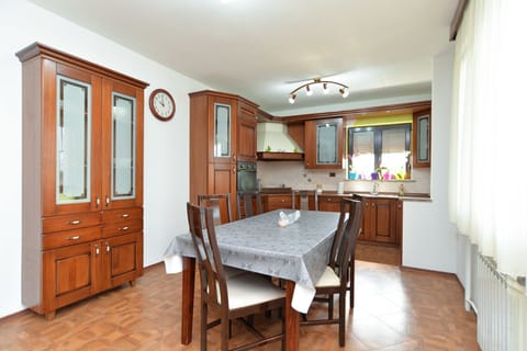 Standard Apartment, 2 Bedrooms (0187) | In-room dining