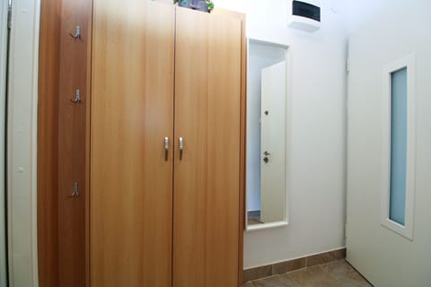 Standard Studio, 1 Bedroom (0342) | Living area | TV