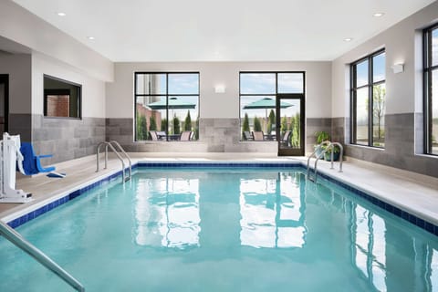 Indoor pool, open 8:00 AM to 10:00 PM, sun loungers
