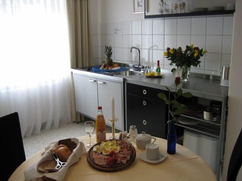 Apartment, Non Smoking | Private kitchen