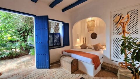 Premium Double Room, 1 Queen Bed, Garden View | 1 bedroom, premium bedding, down comforters, pillowtop beds