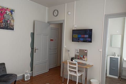 Comfort Double Room (The Gallery) | Premium bedding, Select Comfort beds, in-room safe