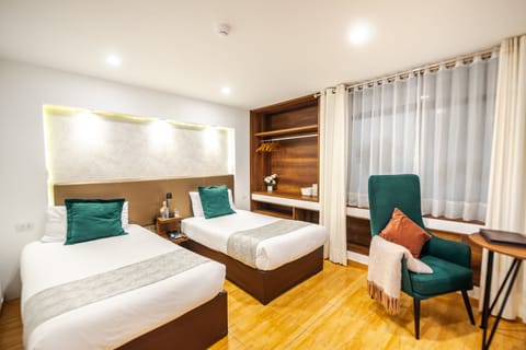 Double Room | In-room safe, free WiFi, bed sheets