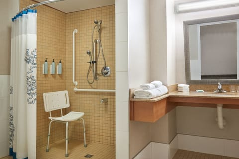 Suite, 1 Bedroom, Harbor View | Bathroom | Shower, free toiletries, hair dryer, towels