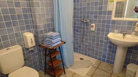 Twin Room, Terrace | Bathroom | Combined shower/tub, hair dryer, towels