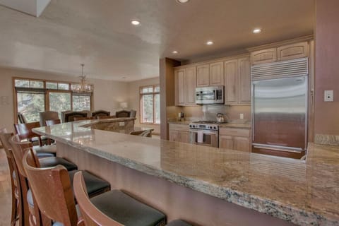 Enjoy a cup of coffee or an evening cocktail at the bar