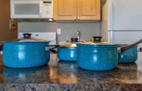 Pots and pans are available to use as well