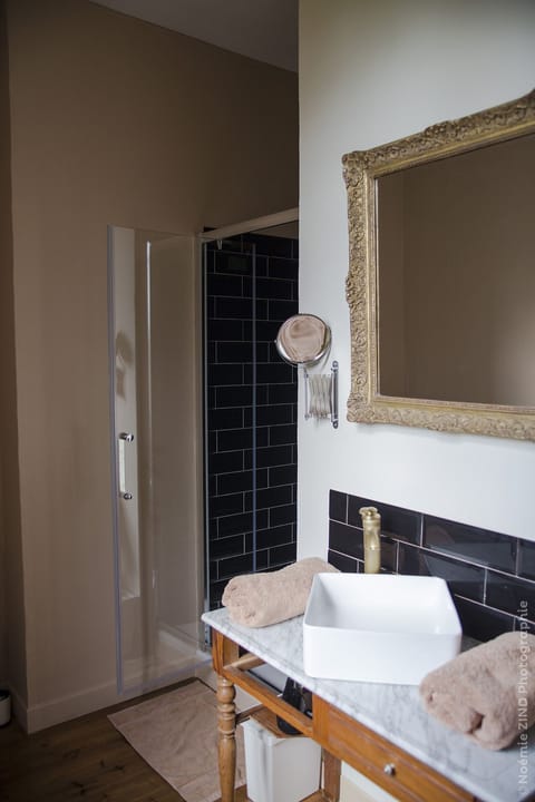 Premier Double Room, Private Bathroom | Bathroom