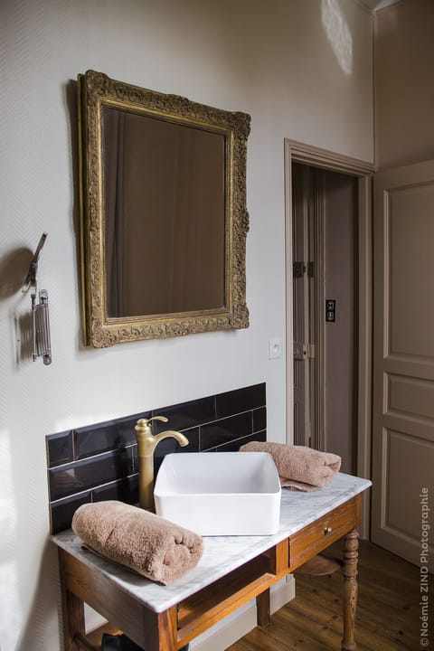 Premier Double Room, Private Bathroom | Bathroom