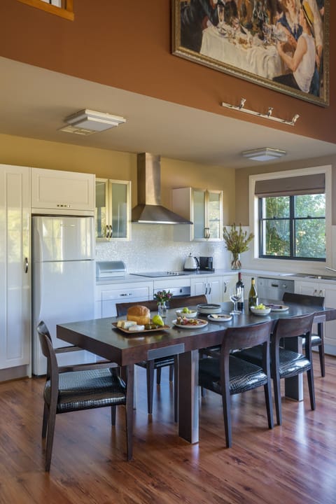 Loft Cottage | Private kitchen | Full-size fridge, microwave, stovetop, dishwasher