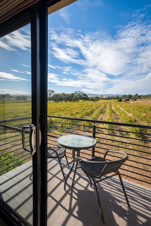 Loft Cottage | Balcony view