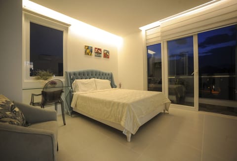 Luxury Double Room | Blackout drapes, iron/ironing board, free WiFi