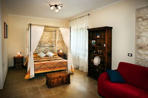 Superior Studio Suite, 1 Bedroom (La Piuma Rossa) | Premium bedding, down comforters, individually decorated