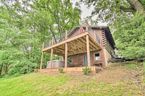 Shipshewana Vacation Rental | 2BR | 1.5BA | 1,200 Sq Ft | Steps Required