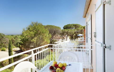 Drink your morning tea on the balcony or terrace.