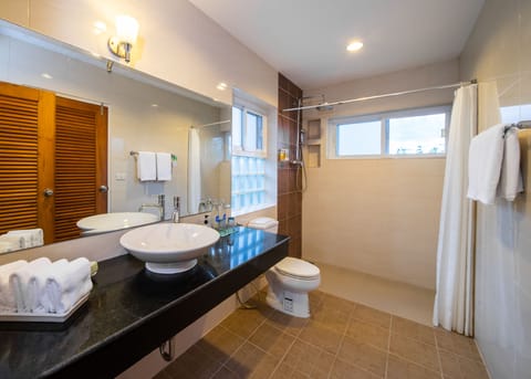 2 Bedroom Blu Pool Villa | Bathroom | Eco-friendly toiletries, hair dryer, bathrobes, towels