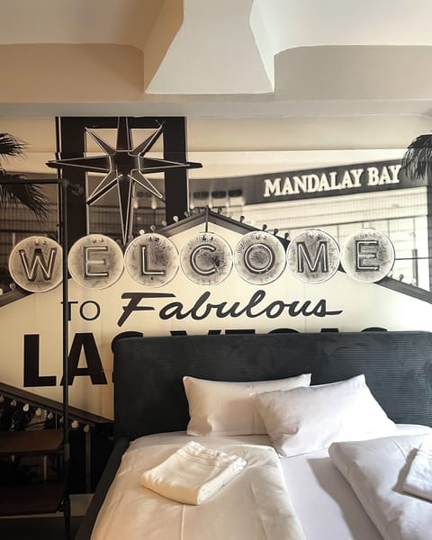 No. 07 - Welcome to Las Vegas | Premium bedding, down comforters, laptop workspace, free WiFi