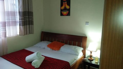 Comfort Apartment | 2 bedrooms, iron/ironing board, free rollaway beds, free WiFi
