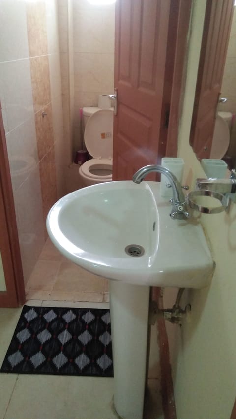 Comfort Apartment | Bathroom sink