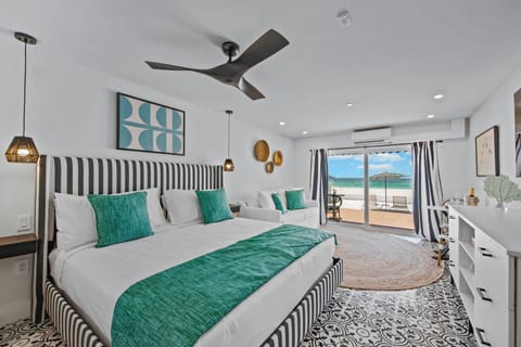 Luxury Studio Suite, 1 King Bed with Sofa bed, Beach View | 1 bedroom, premium bedding, pillowtop beds, individually decorated