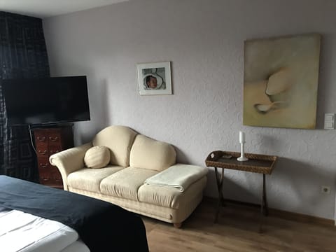 Apartment, 2 Bedrooms | Desk, free WiFi, bed sheets