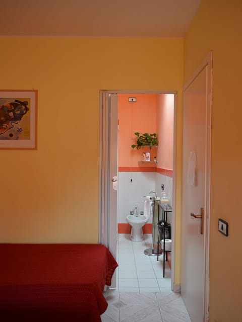 Triple Room, Multiple Beds | Desk, free WiFi, bed sheets
