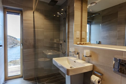 Deluxe House, Sea View | Bathroom