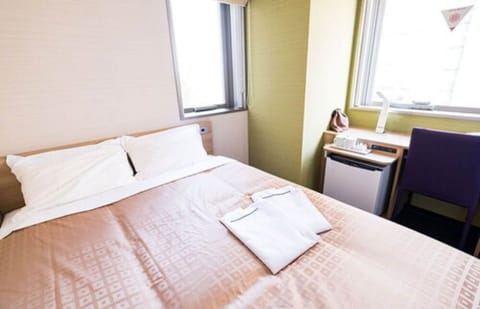 Smart Double Room | Free WiFi, wheelchair access