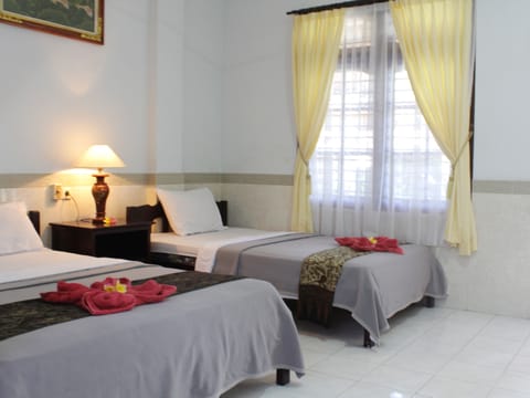 Standard Double or Twin Room, Garden View | Desk, free WiFi