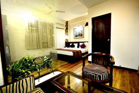 Executive Room | Living area | LED TV