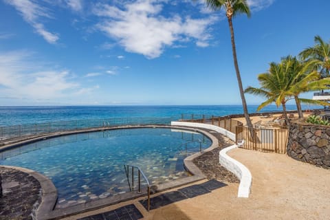 Condo, 1 King Bed with Sofa bed (Casa De Emdeko 330) | Property grounds