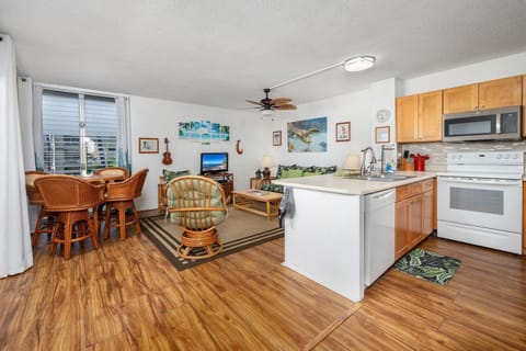 Condo, 1 Queen Bed with Sofa bed (Alii Villas 340) | Private kitchen | Oven, dishwasher, toaster, paper towels