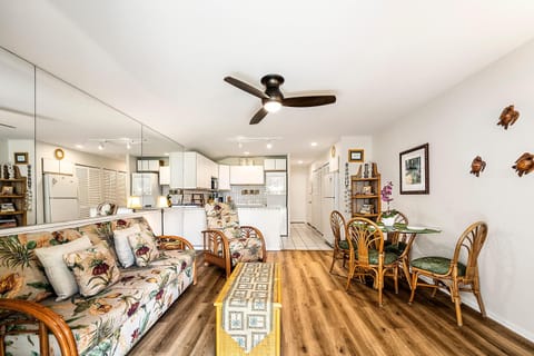 Condo, 1 Queen Bed with Sofa bed (Kona Isle A4) | Living area
