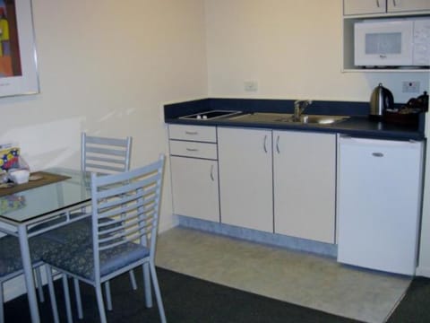 Apartment, 1 Bedroom | In-room safe, iron/ironing board, free WiFi, bed sheets