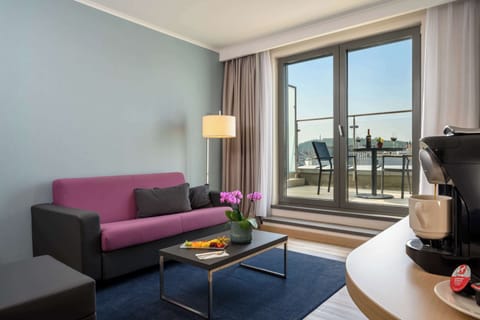 Suite, 1 Bedroom (Terrace) | Premium bedding, in-room safe, desk, laptop workspace