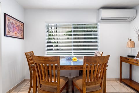 Condo, Multiple Beds, Partial Ocean View (Keauhou Surf & Racquet Townhouse #36) | Dining