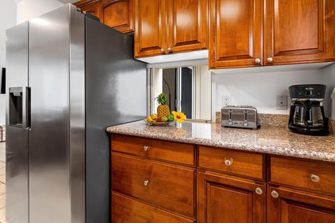 Condo, Multiple Beds, Partial Ocean View (Keauhou Surf & Racquet Townhouse #36) | Private kitchen | Dishwasher, toaster, coffee grinder, freezer