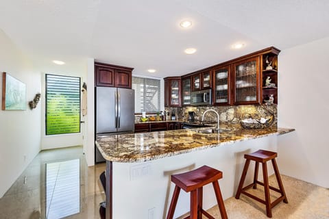 Condo, Multiple Beds, Ocean View (Keauhou Kona Surf & Racquet Club#3-20) | Private kitchen | Fridge, microwave, oven, dishwasher