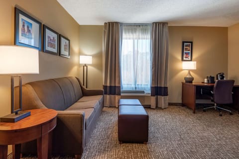 Suite, Multiple Beds, Accessible, Non Smoking | Pillowtop beds, in-room safe, desk, laptop workspace