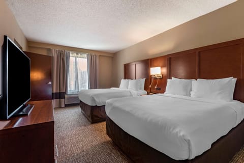 Suite, Multiple Beds, Accessible, Non Smoking | Pillowtop beds, in-room safe, desk, laptop workspace