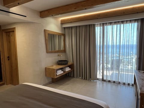 Superior Sea View Room - Fully Renovated | In-room safe, individually furnished, blackout drapes, soundproofing