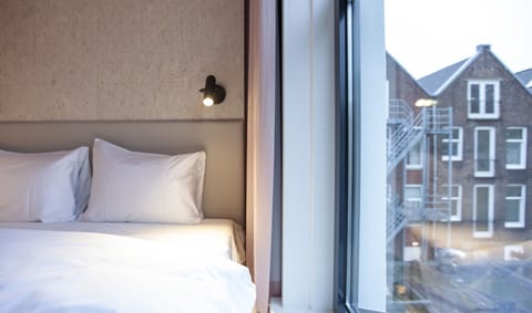 City Room (The Matchbox with a view) | In-room safe, blackout drapes, soundproofing, free WiFi